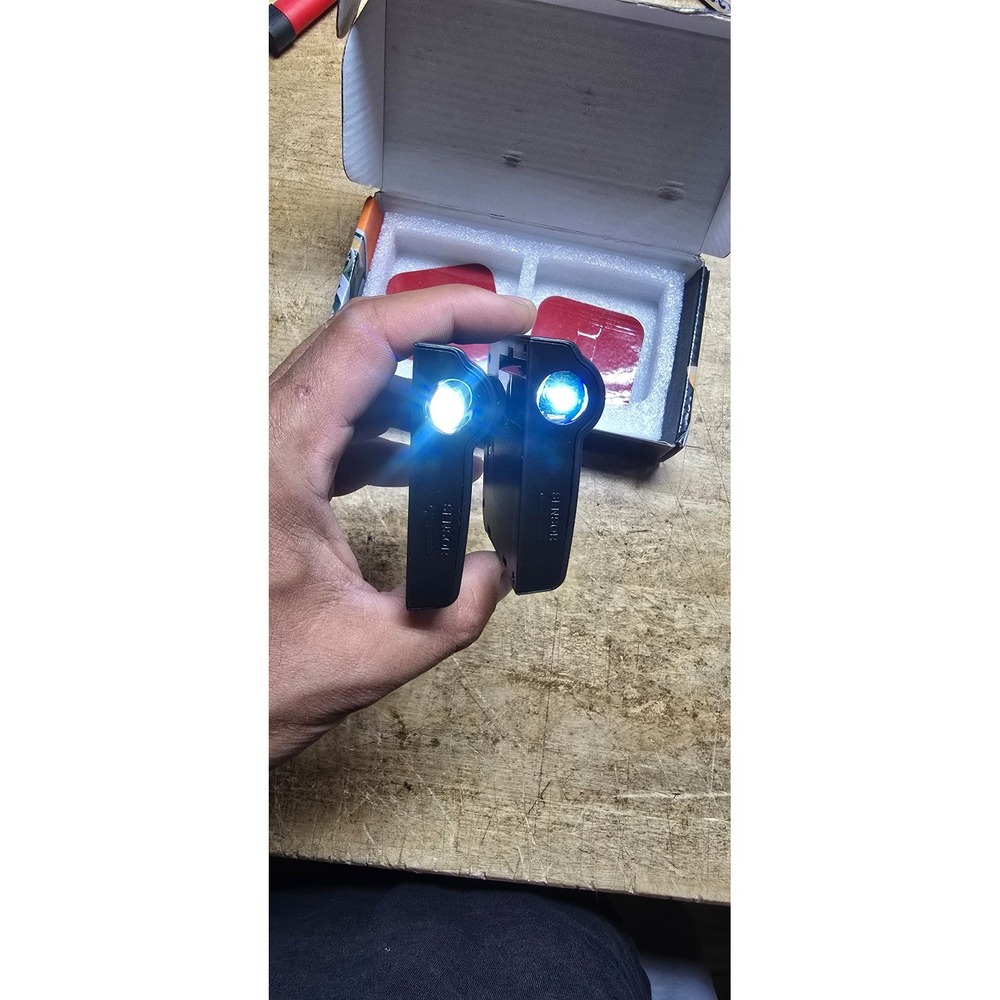 Hyundai battery operated door lights
